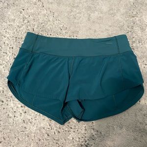 Size 4 Lululemon Speed Up 2.5 in Shorts